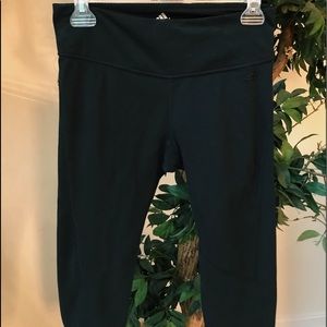 ADIDAS - workout leggings - size small